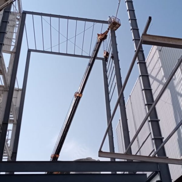 factory building contractors in Riyadh